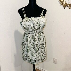 Floral Tie-Front Sleeveless romper in Green on White